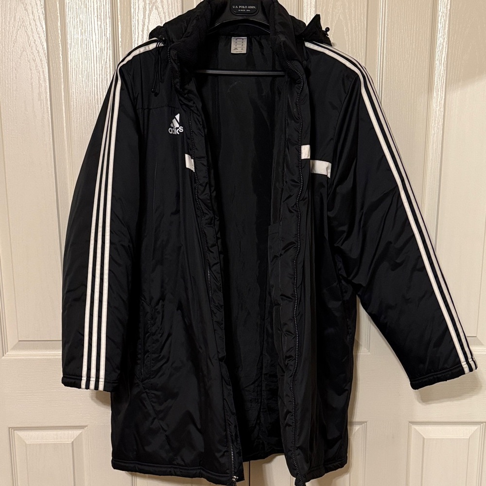 adidas Black and White Puffer Jacket - Picture 4 of 4